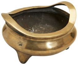 A LARGE BRONZE TRIPOD CENSER QING DYNASTY, 19TH CENTURY large bronze censer with 'Xuande' mark