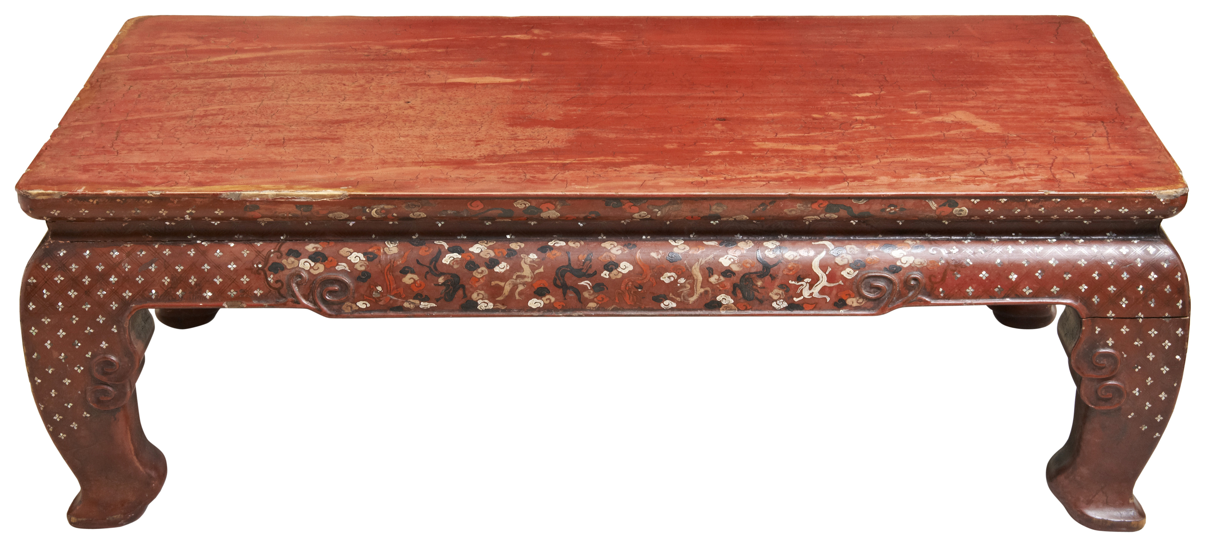 A RED LACQUER AND MOTHER AND PEARL INLAID LOW TABLE, KANG QING DYNASTY, 18TH / 19TH CENTURY  red - Bild 2 aus 2