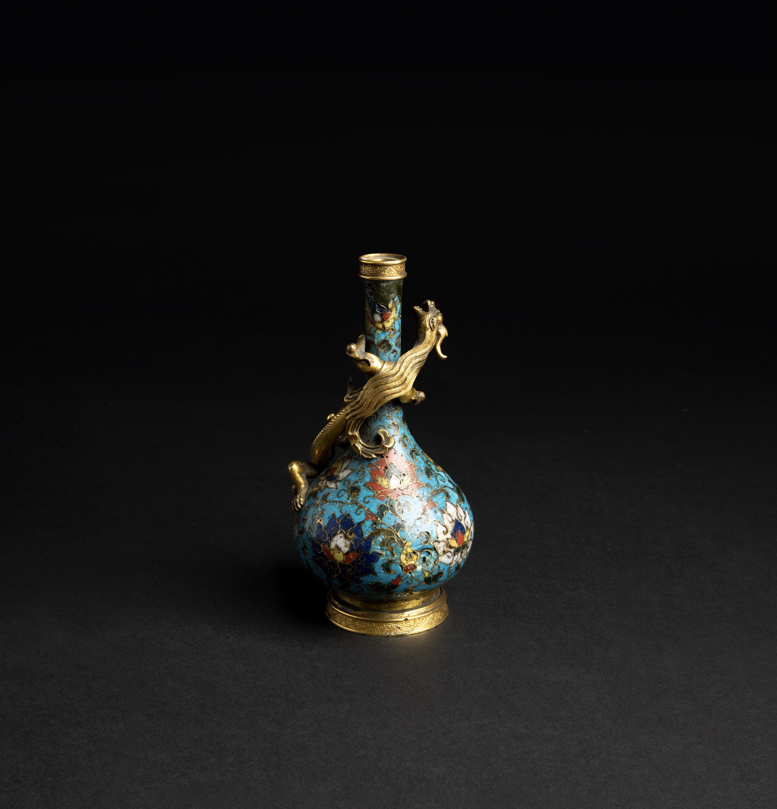 A FINE AND RARE CLOISONNE ENAMEL 'LOTUS' BOTTLE VASE INCISED JINGTAI SIX CHARACTER MARK, MID MING - Image 2 of 6