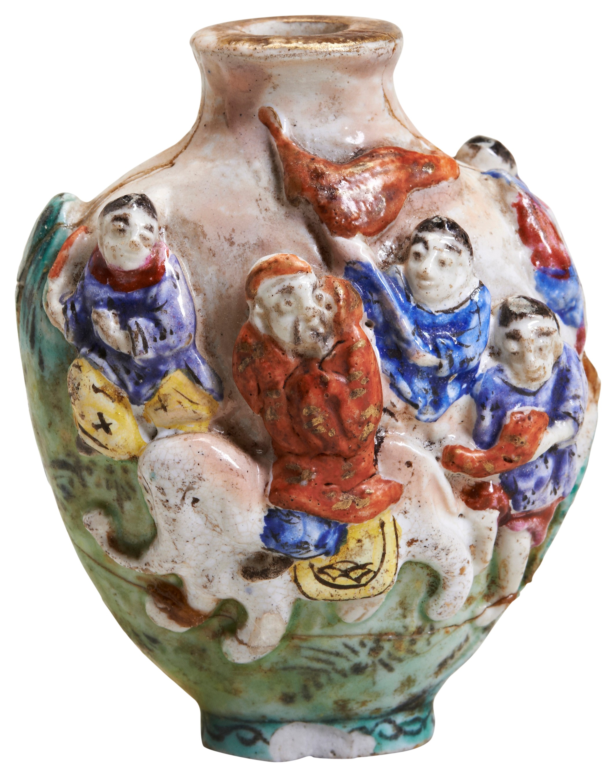A FAMILLE ROSE MOULDED PORCELAIN SNUFF BOTTLE QING DYNASTY, 19TH CENTURY  with boys playing, bears - Image 2 of 3