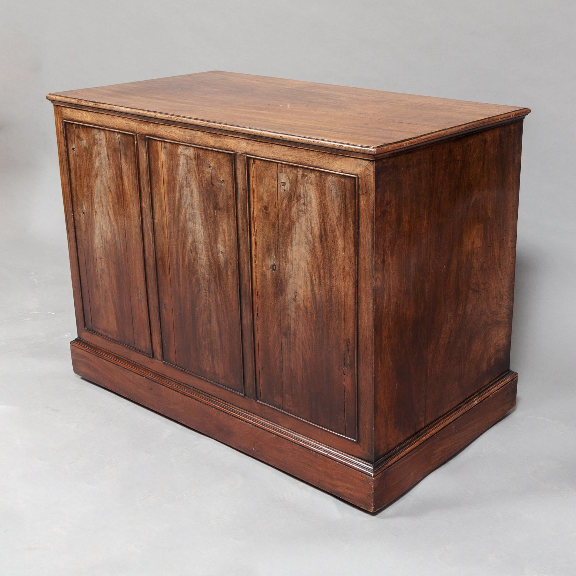 George III Mahogany Pedestal Desk - Image 4 of 10