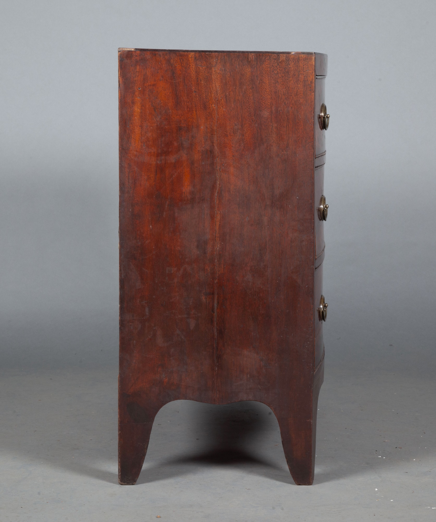 George III Mahogany Bowfront Chest of Drawers - Image 5 of 6