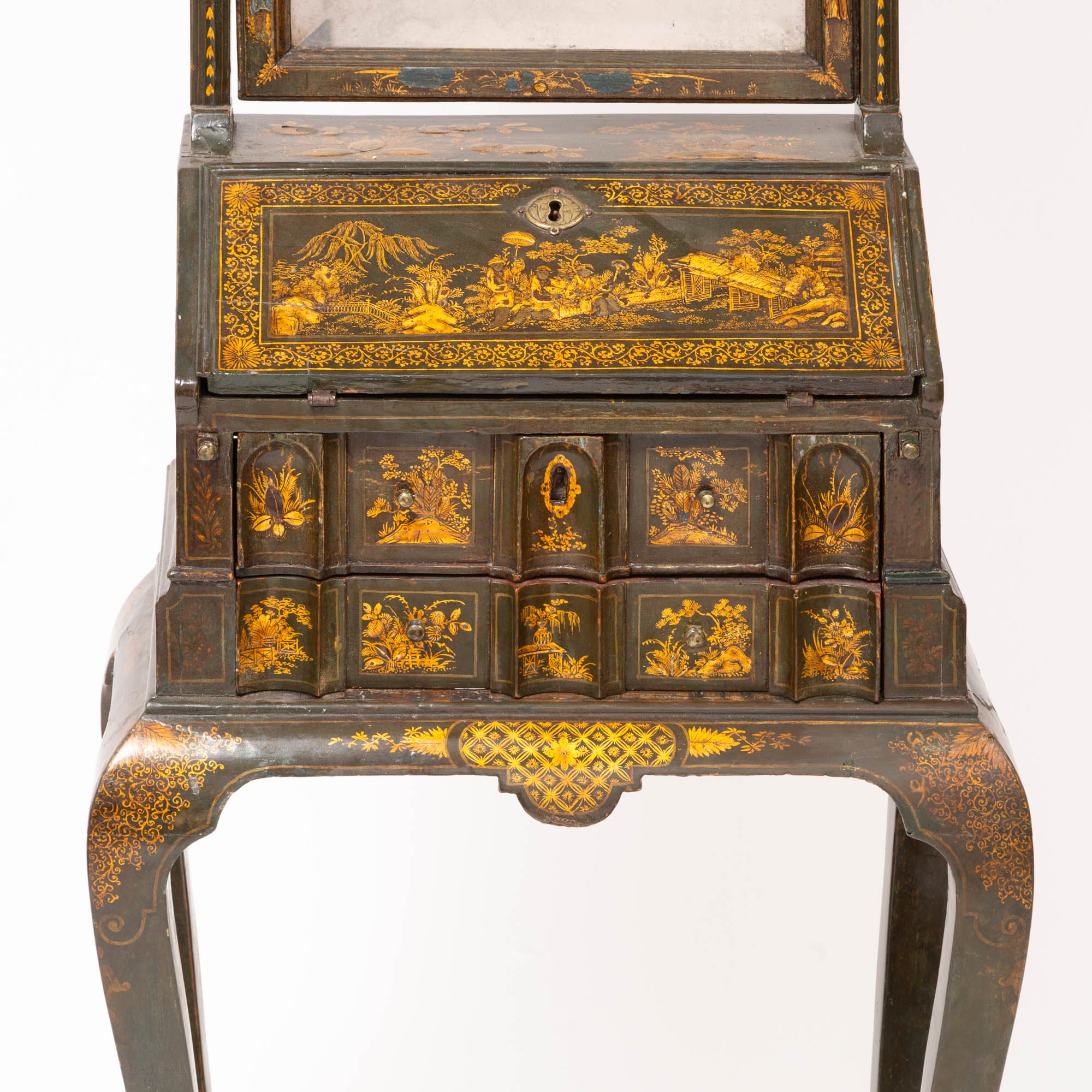 George I Green- and Gilt-Japanned Dressing-Bureau On-Stand, a 'Union Suite' - Image 3 of 12