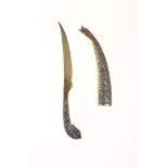 Brieföffner, Griechenland, 20. Jh., Bronze, Reliefdecor teils gefärbt, Maße ca. 17x 2,5cm, Gewicht