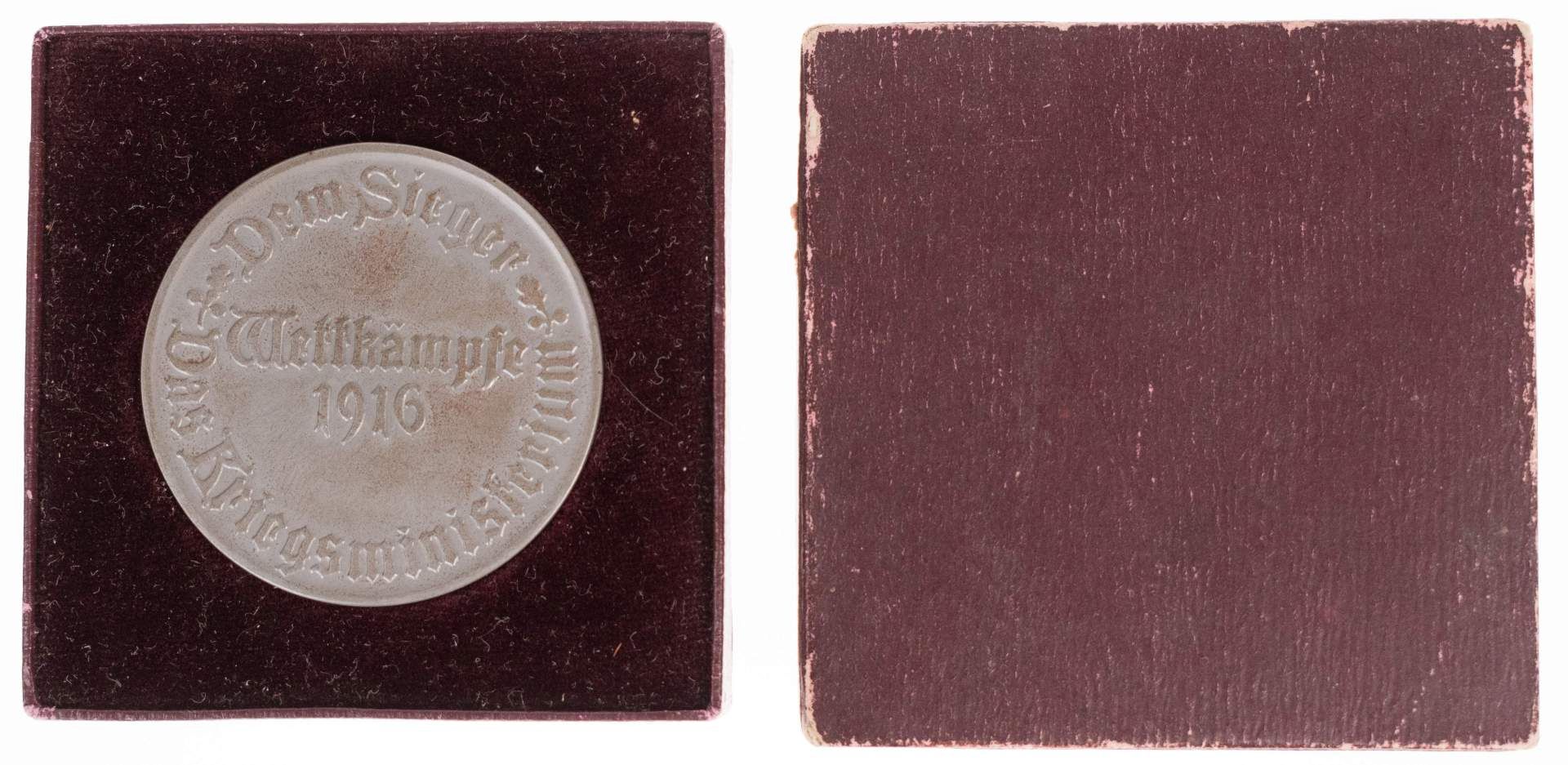 Siegermedaille, 1916, unsigniert, Av: Krieger mit Schild und Speer, Rev: Umschrift "Dem Sieger - Das - Bild 2 aus 3