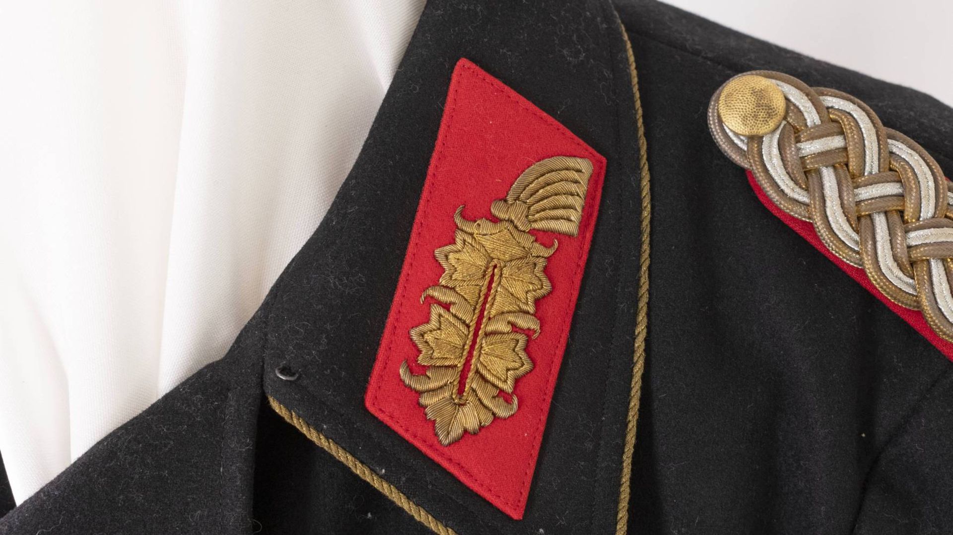 Uniform des Deutschen Kreuz in Gold Trägers Generalmajor und Kommandeur der 21. Panzer-Division - Bild 15 aus 20