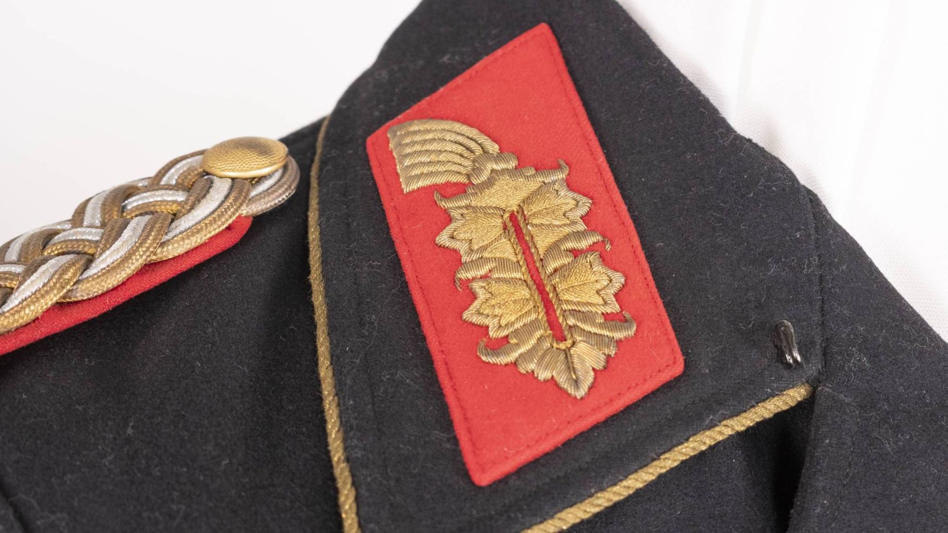 Uniform des Deutschen Kreuz in Gold Trägers Generalmajor und Kommandeur der 21. Panzer-Division - Bild 12 aus 20