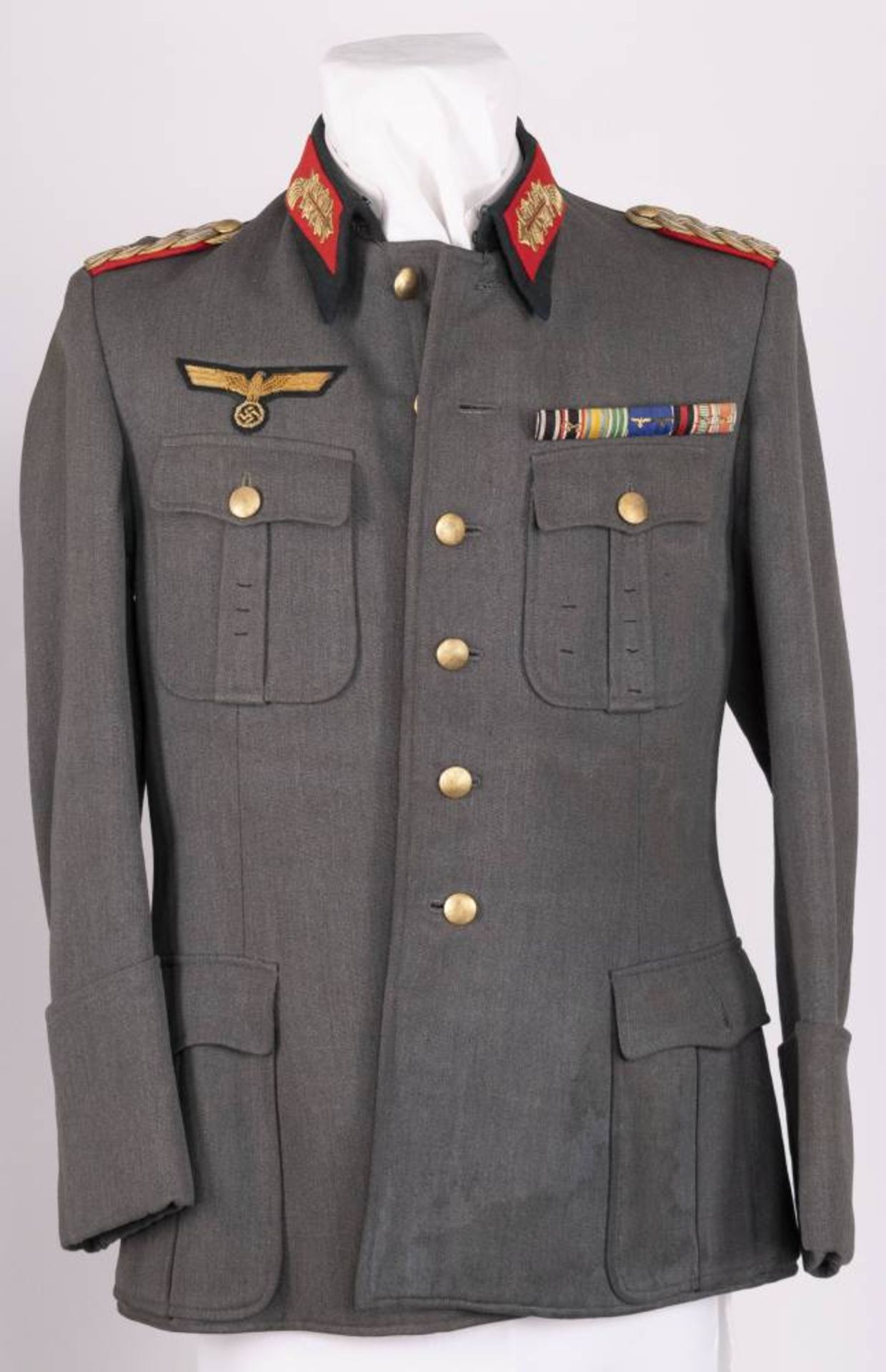 Uniformen-Nachlass des Generalleutnants und Kommandeurs der 7. Panzer-Division Dr. Emil Karl Hans - Bild 38 aus 128