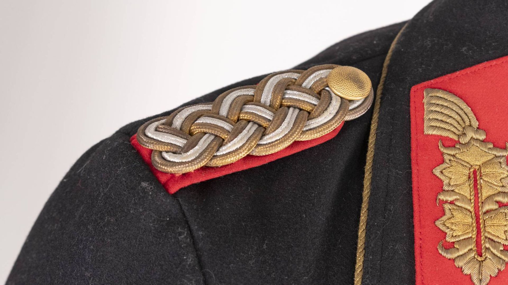 Uniform des Deutschen Kreuz in Gold Trägers Generalmajor und Kommandeur der 21. Panzer-Division - Bild 10 aus 20