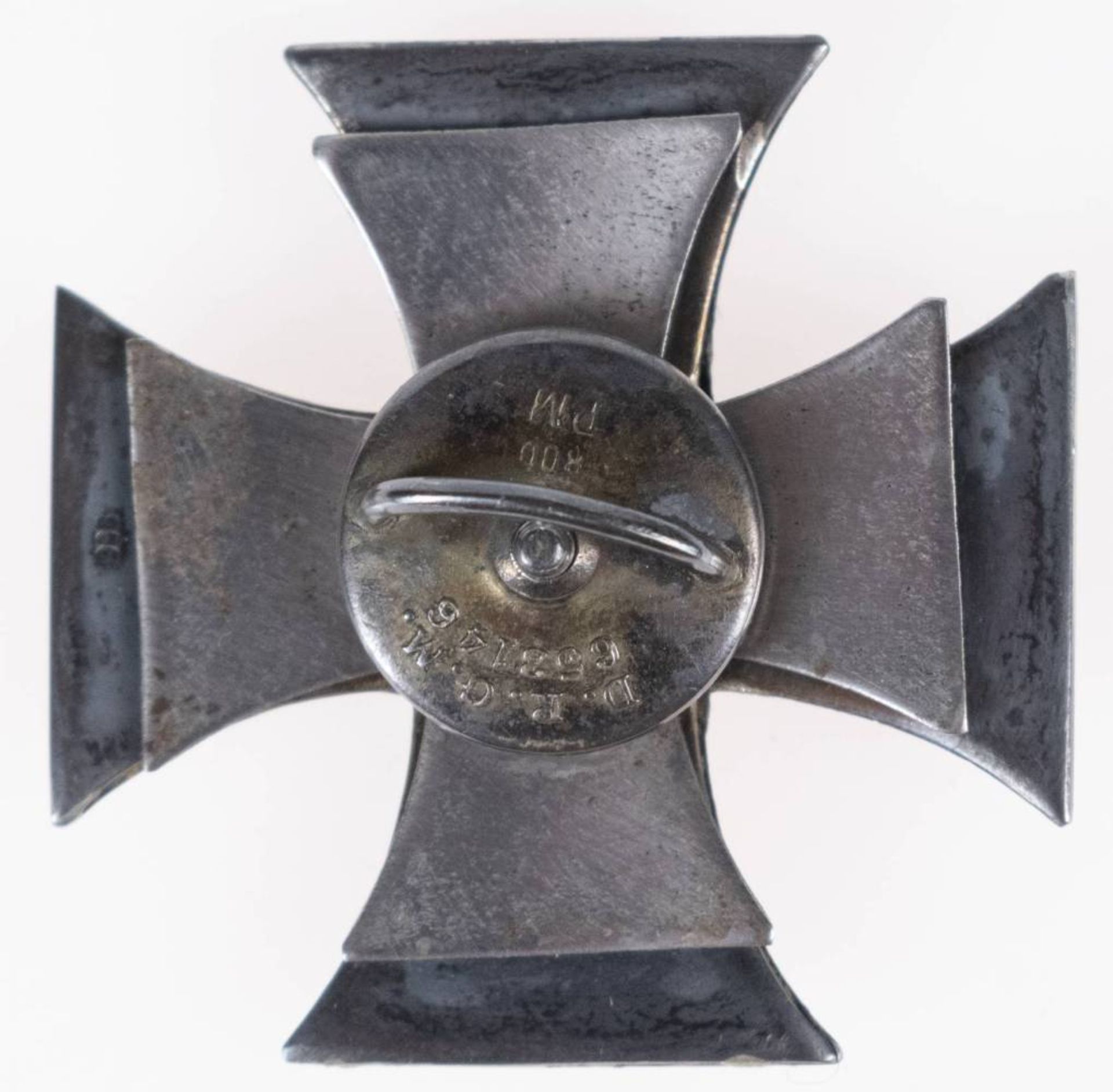 Preußen, Eisernes Kreuz 1914 1. Klasse, magnetisch, gewölbte Form, rückseitig mit Punze "800", mit - Bild 3 aus 4