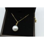 18ct gold, South Sea pearl and diamond pendant with an 18ct gold chain, pendant length 28mm, chain c