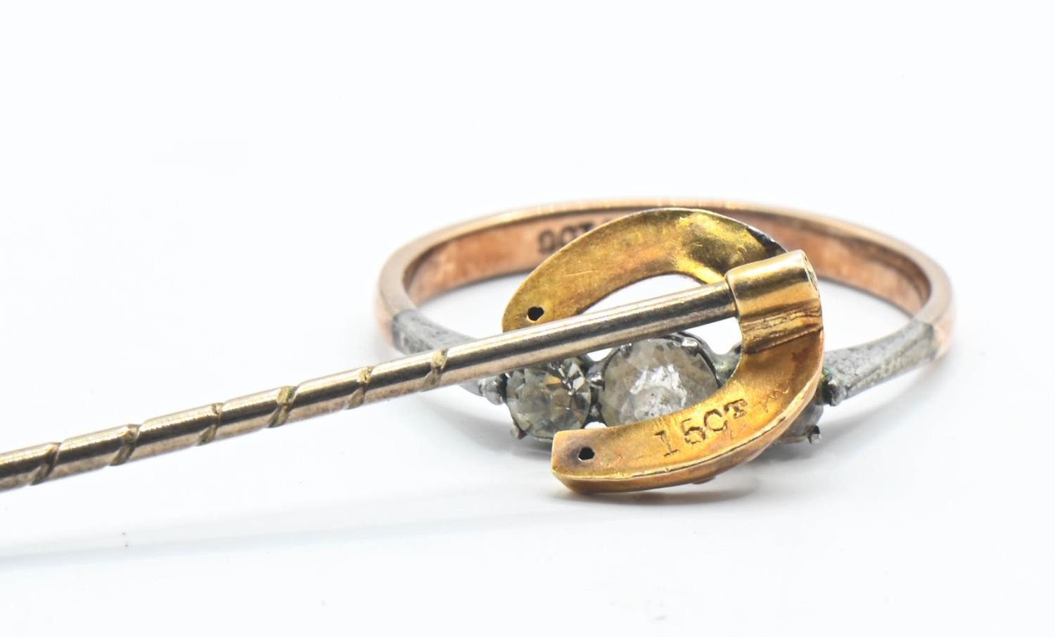 15ct gold horse shoe stick pin (1.18g) together with a paste set ring marked 9ct (1.63g).  - Image 3 of 4