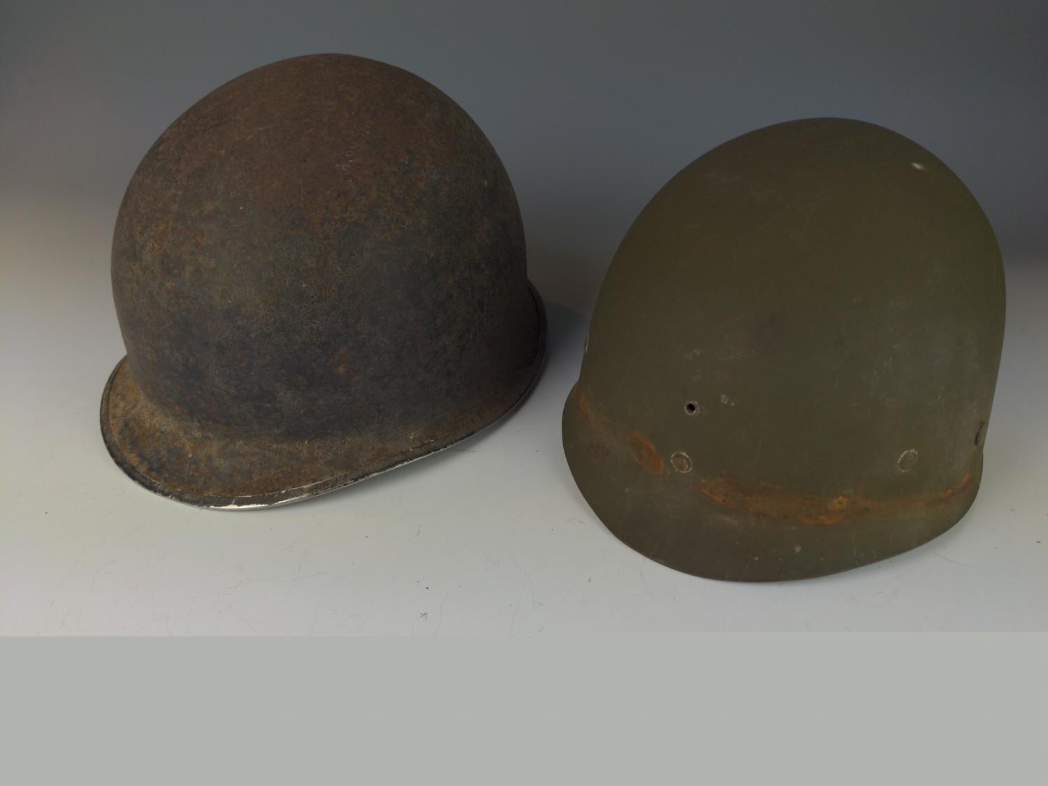 WWII US M1 type helmet.   - Image 4 of 8