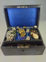 Collection of vintage and antique jewellery to include a Victorian citrine, gold plated brooch, silv