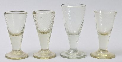 Vier Kelchgläschen/ glass goblets