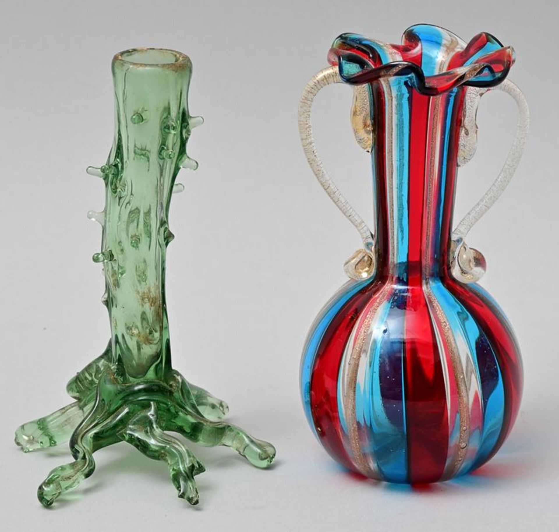 Zwei kleine Vasen/ small glass vases