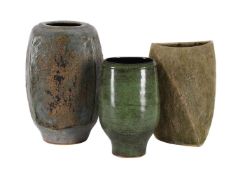 CHRIS CARTER (B.1945), A GROUP OF THREE STONEWARE VASES