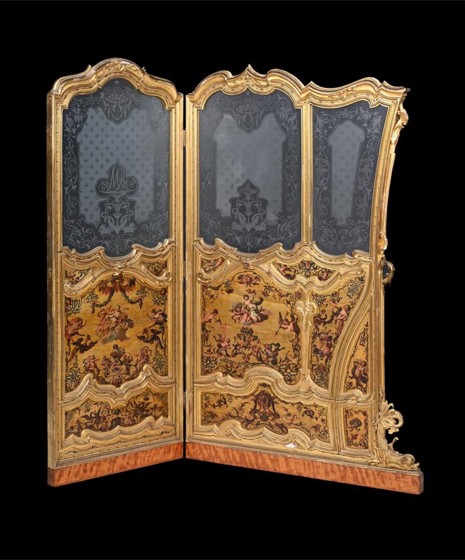 A GILTWOOD, ETCHED GLASS AND POLYCHROME PAINTED FOUR-FOLD SCREEN - Image 3 of 4