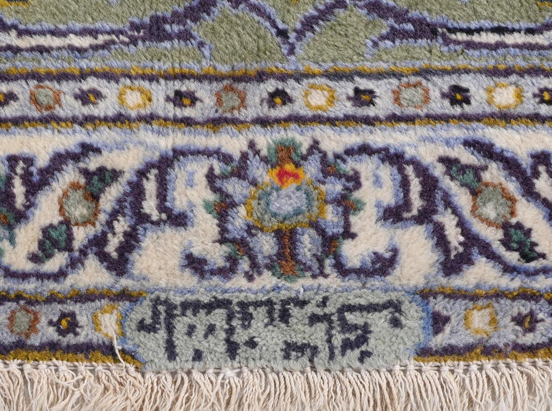 A KASHAN CARPET - Image 2 of 4