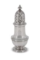 A GEORGE III SILVER OCTAGONAL BALUSTER CASTOR WITH ASSOCIATED COVER THE BODY WITH MAKER'S MARK W