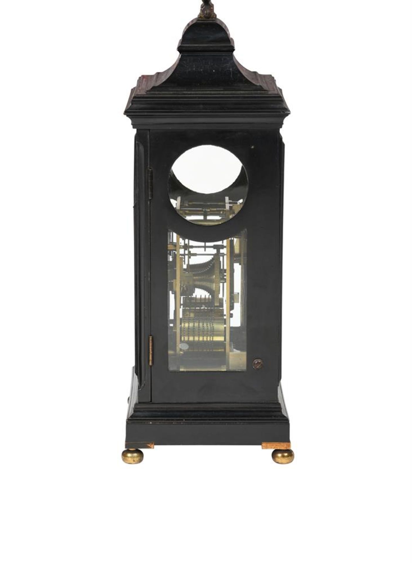 A GEORGE III STYLE EBONISED BRACKET CLOCK THIRD QUARTER OF THE 18TH CENTURY AND LATER - Bild 4 aus 5
