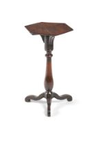 A WILLIAM AND MARY OAK TRIPOD TABLE