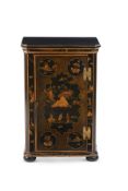 A BLACK LACQUER AND GILT CHINOISERIE SIDE CABINET, 20TH CENTURY AND EARLIER ELEMENTS