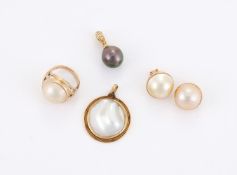 Y A COLLECTION OF CULTURED PEARL JEWELLERY