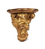 A GILTWOOD WALL BRACKET IN 18TH CENTURY STYLE