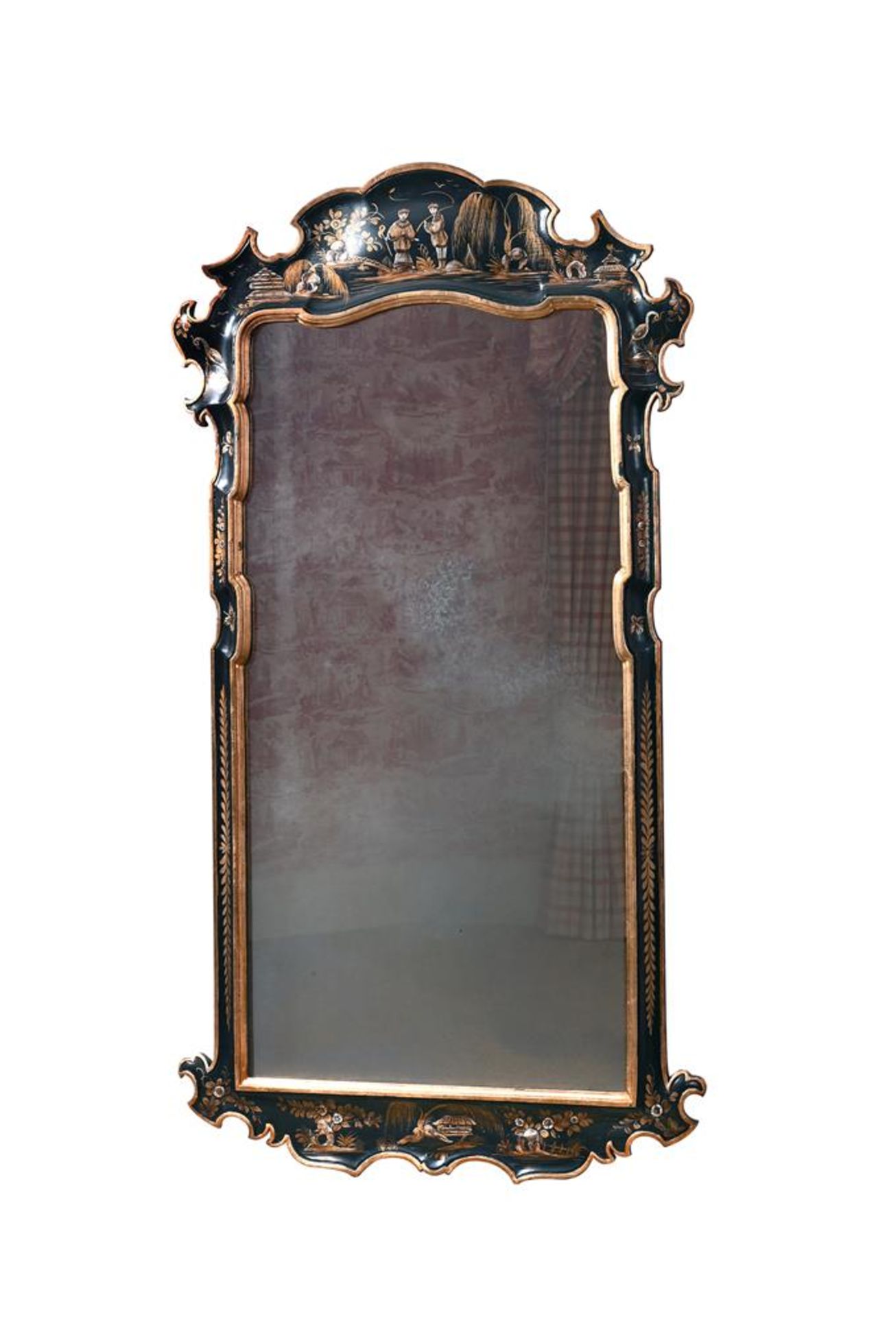 A BLACK LACQUER AND PARCEL GILT WALL MIRROR IN GEORGE II STYLE, 20TH CENTURY