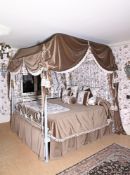A PAINTED WROUGHT METAL FOUR POSTER BED IN VICTORIAN STYLE, 20TH CENTURY