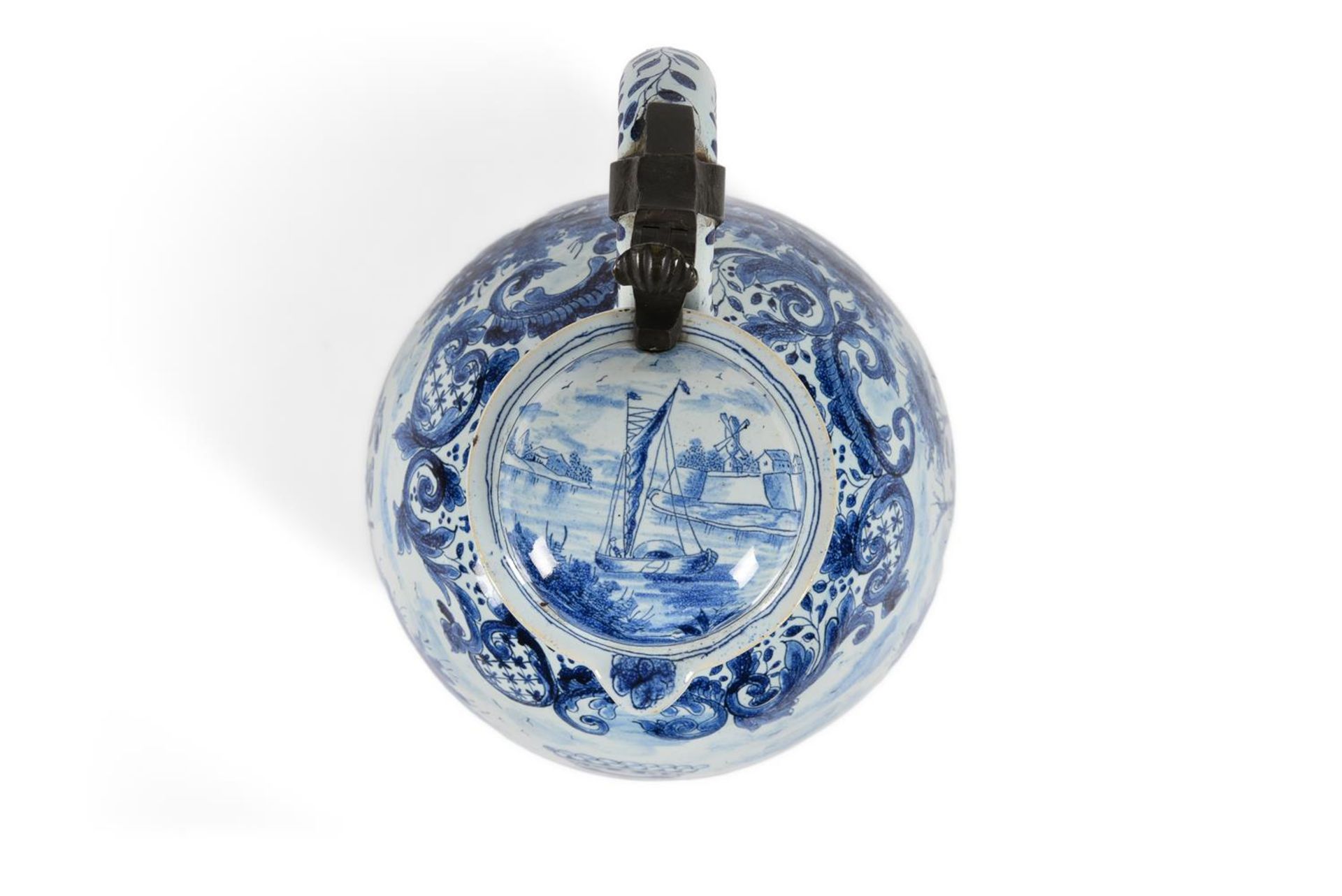 A SELECTION OF LATER BLUE AND WHITE DUTCH DELFT, LATE 19TH AND 20TH CENTURIES - Bild 7 aus 7
