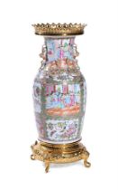 A CANTONESE ENAMELLED VASE, 19TH CENTURY