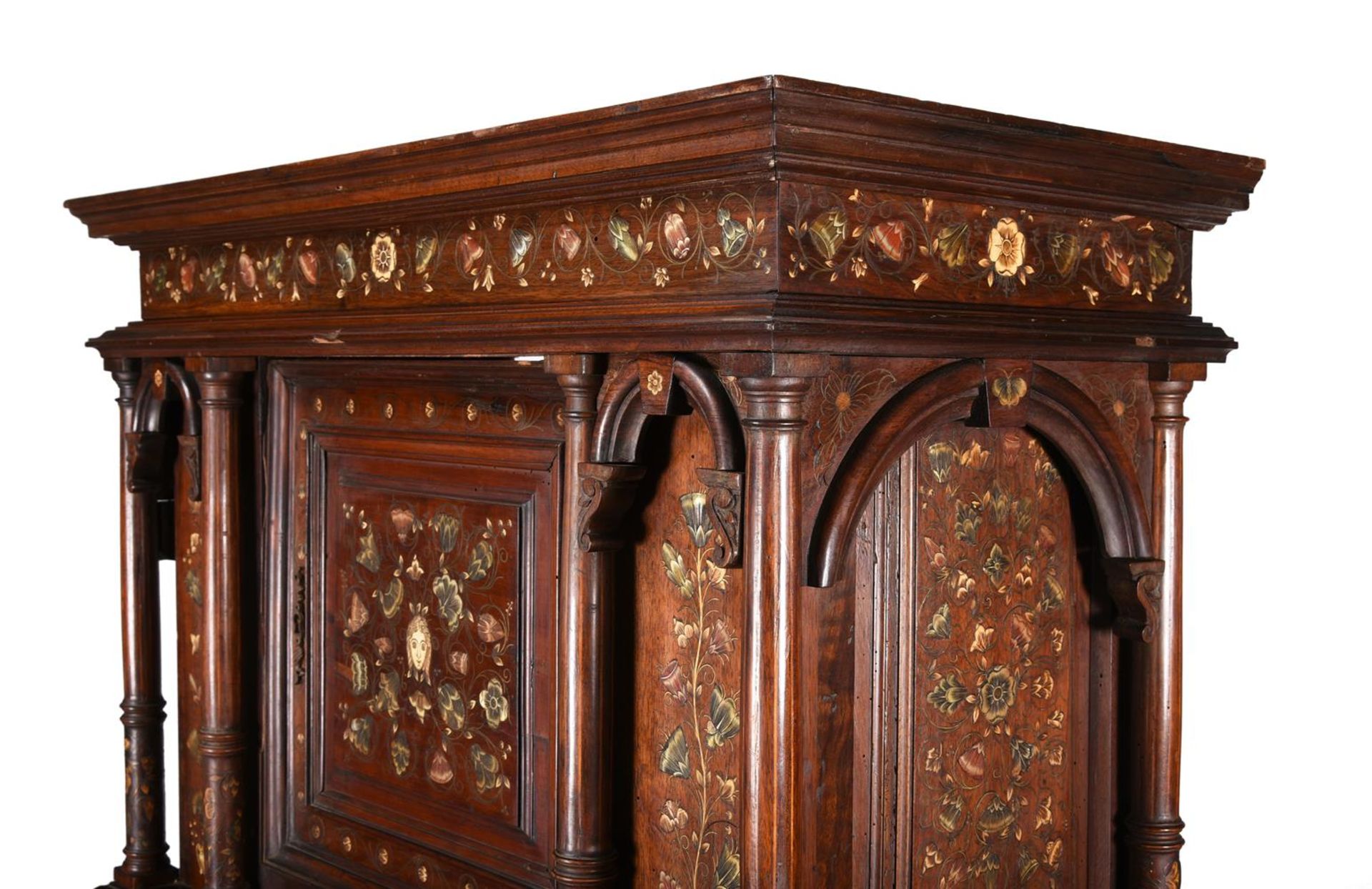 Y A FRENCH WALNUT AND MOTHER OF PEARL MARQUETRY DECORATED CABINET - Bild 4 aus 7