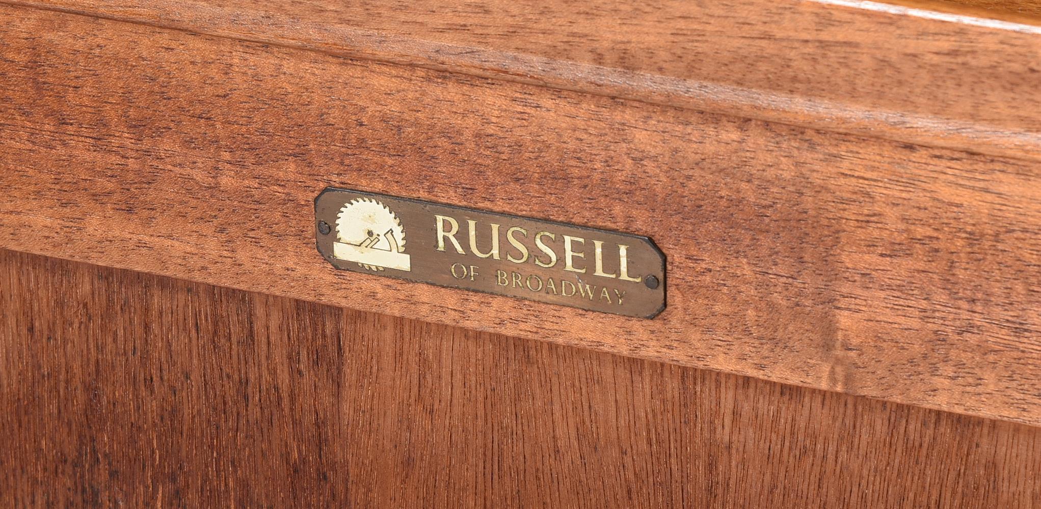 GORDON RUSSELL LTD, A WALNUT SIDEBOARD WITH MAHOGANY INTERIOR - Image 3 of 3