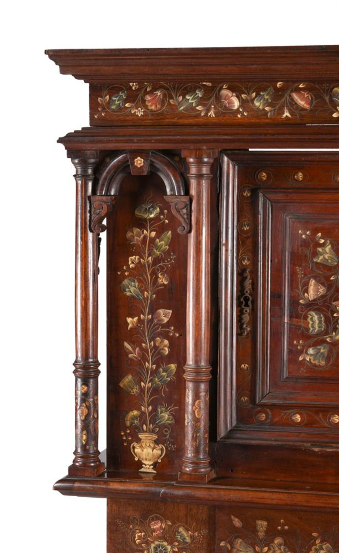 Y A FRENCH WALNUT AND MOTHER OF PEARL MARQUETRY DECORATED CABINET - Bild 6 aus 7