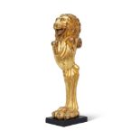 A REGENCY CARVED GILTWOOD LION HEAD MONOPODIUM, CIRCA 1820