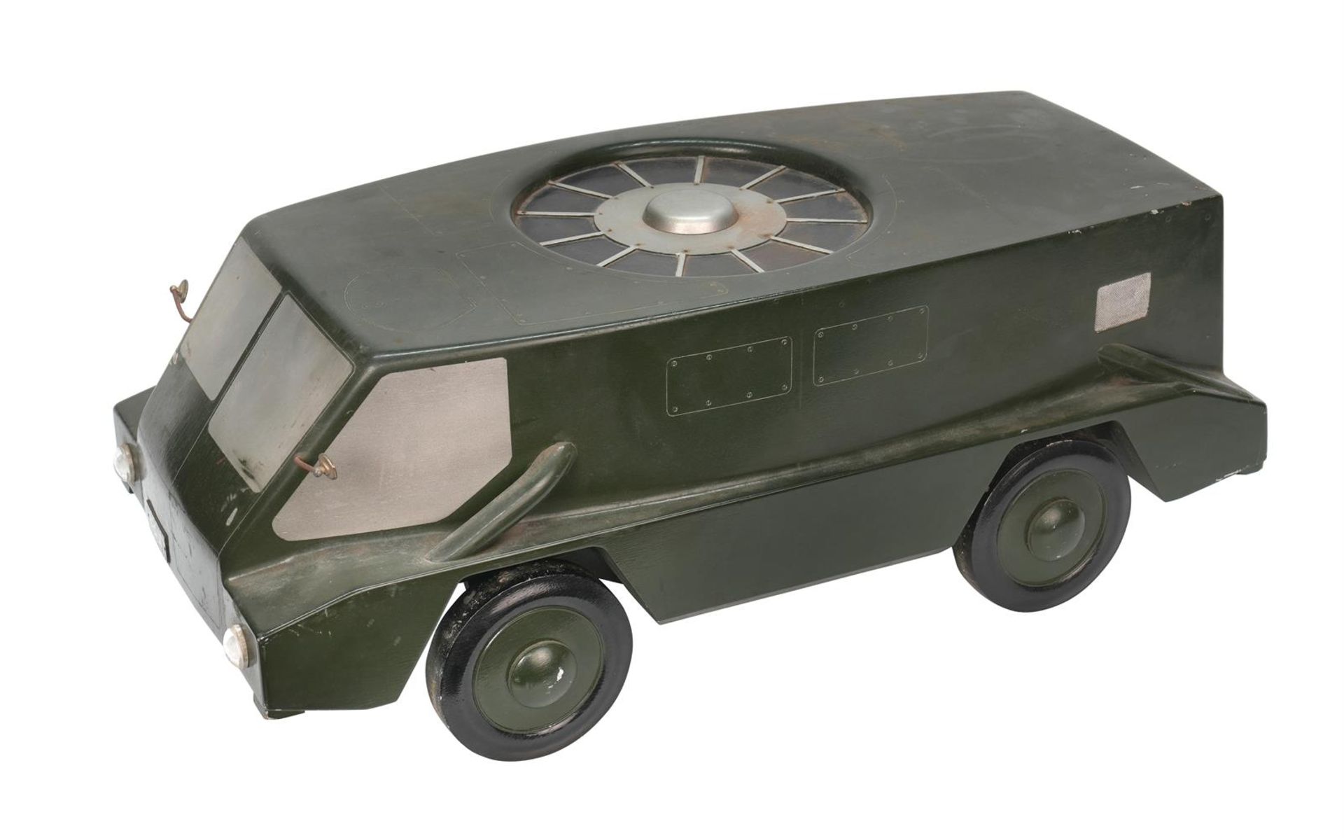 A SCRATCH BUILT PAINTED WOOD MODEL OF A PROTOTYPE 'HOVER VEHICLE OR TANK 3', 20TH CENTURY - Image 2 of 3