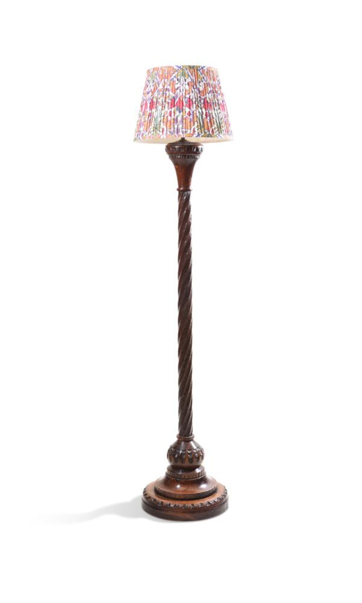 A PAIR OF CARVED OAK STANDARD LAMPS, LATE 19TH OR EARLY 20TH CENTURY - Image 2 of 5