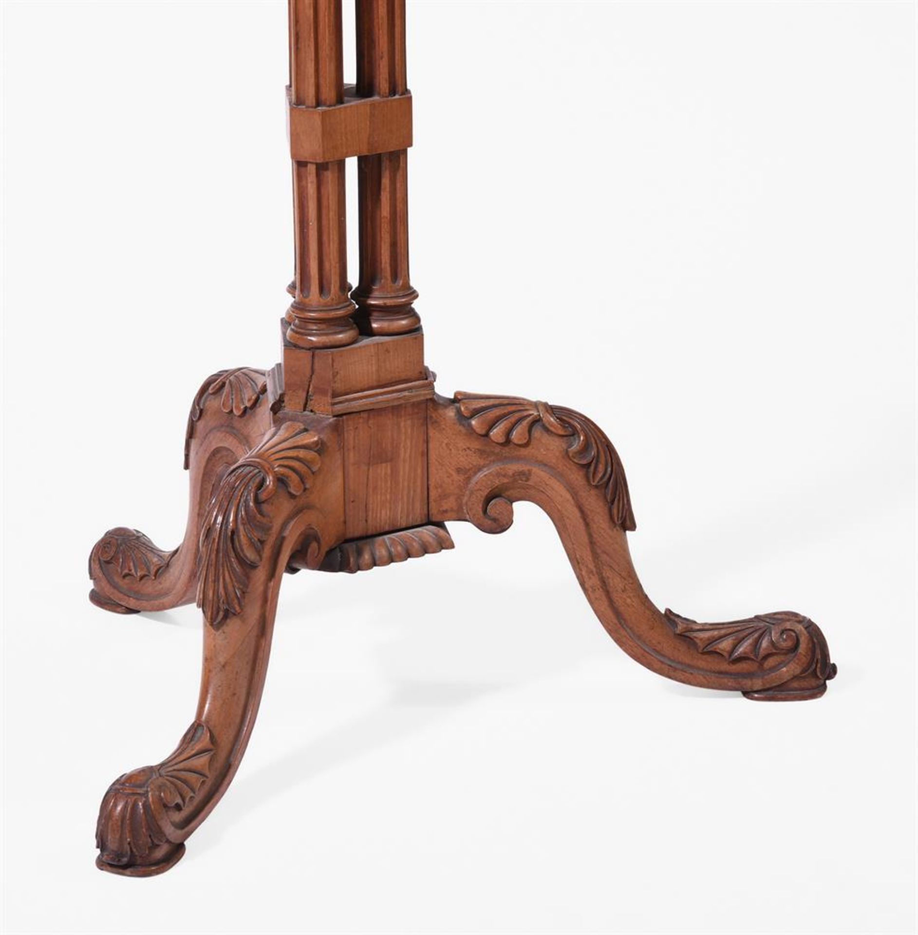 A VICTORIAN SATINWOOD TRIPOD OCCASIONAL TABLE, ATTRIBUTED TO GILLOWS, CIRCA 1860 - Bild 4 aus 4