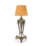 A BRASS TABLE LAMP IN THE NEOCLASSICAL TASTE, 19TH OR EARLY 20TH CENTURY