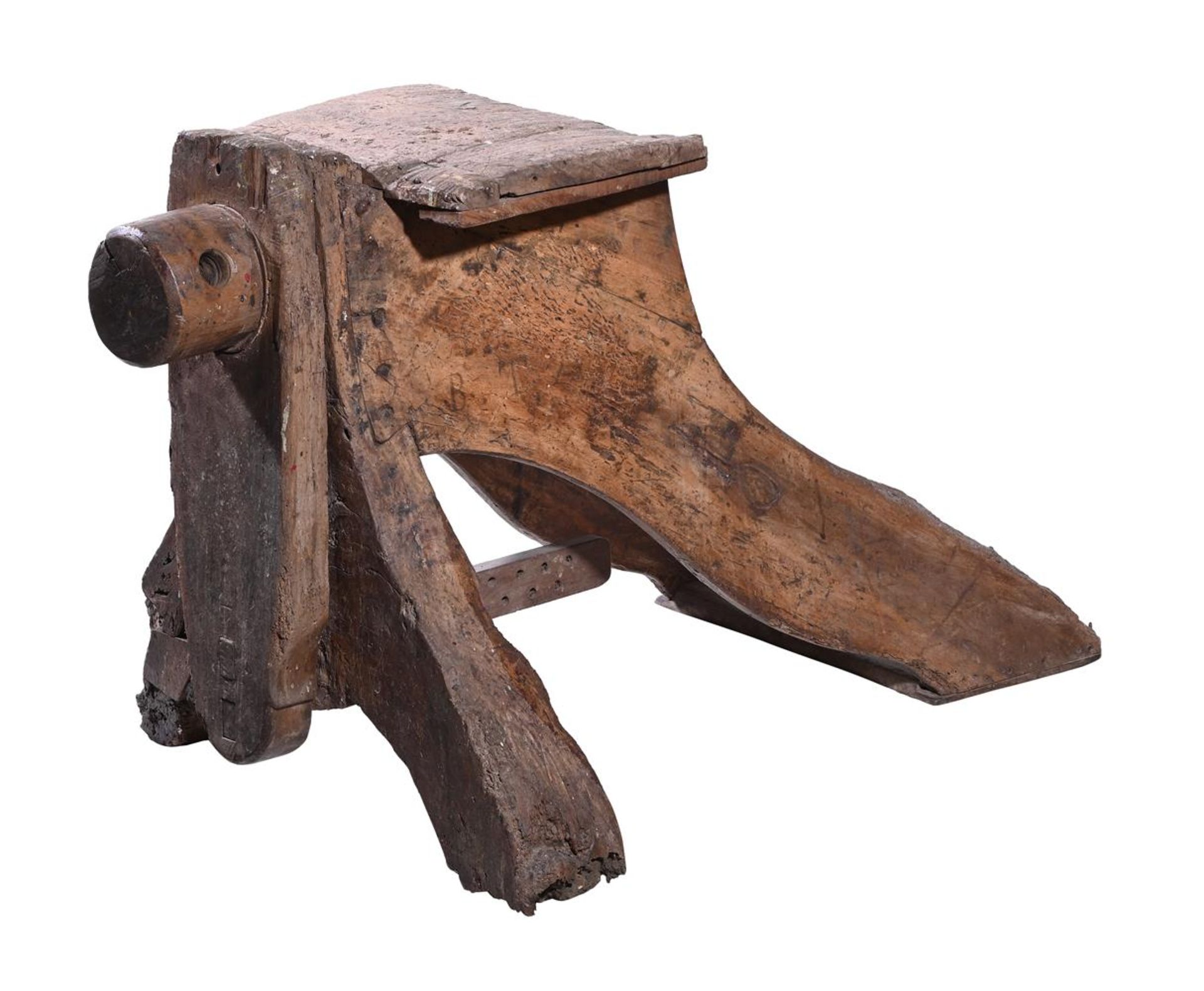 AN UNUSUAL WALNUT FLOOR STANDING VICE, 18TH CENTURY - Image 3 of 3