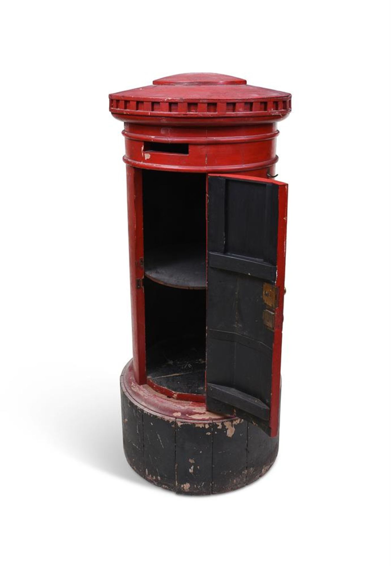 A RARE LATE VICTORIAN 'COUNTRY HOUSE' CARVED AND PAINTED WOOD PILLAR POST BOX, LATE 19TH CENTURY - Bild 3 aus 4