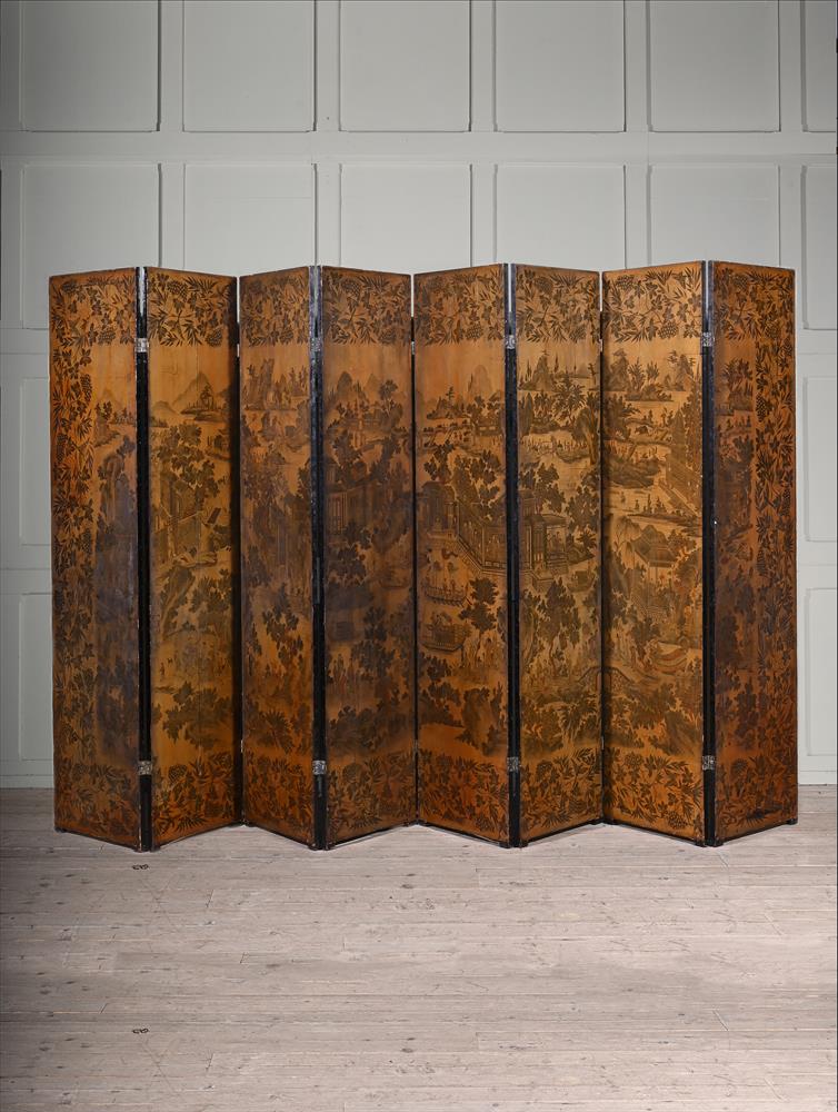 A CHINESE EXPORT BLACK LACQUER AND CHINOISERIE DECORATED EIGHT FOLD SCREEN, EARLY 19TH CENTURY - Image 2 of 5
