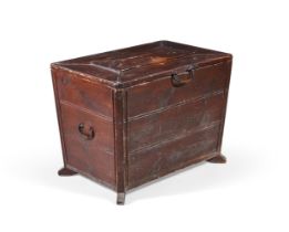 A STAINED PINE 'COUNTRY HOUSE' LOG BOX OR CHEST, 19TH CENTURY