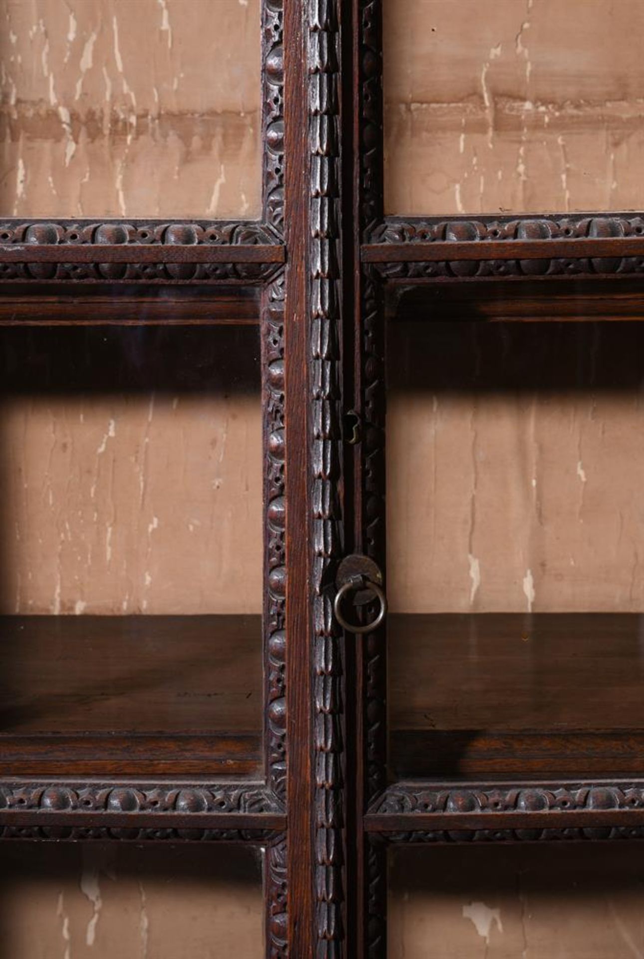 A RARE GEORGE II CARVED OAK BREAKFRONT BOOKCASE, CIRCA 1740 - Image 5 of 8