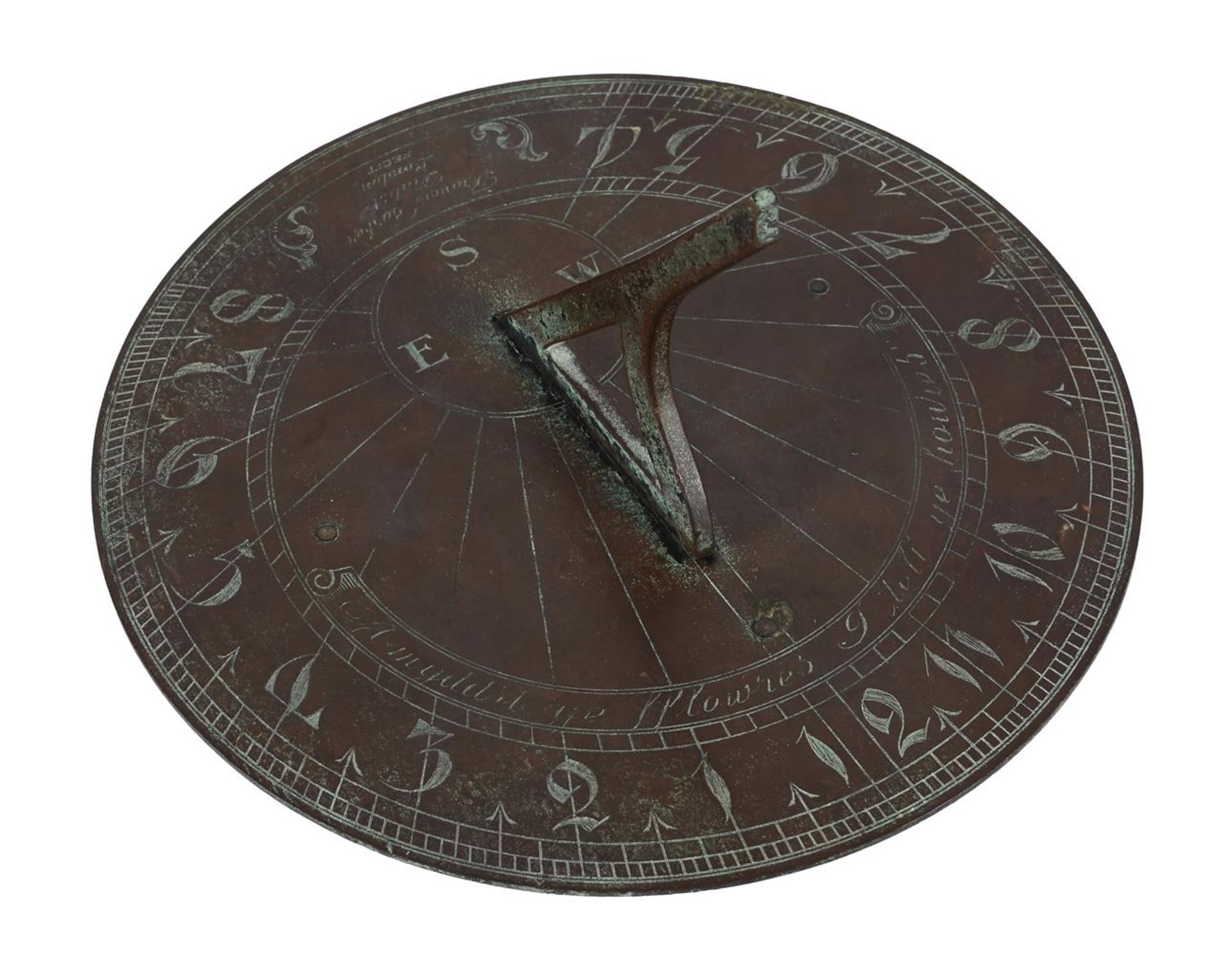 AN EDWARDIAN PATINATED BRASS GARDEN SUNDIAL - Bild 3 aus 3