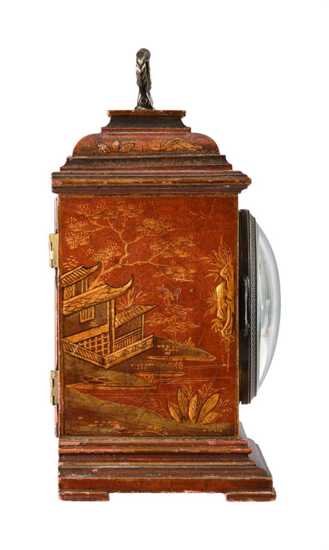 AN EDWARDIAN RED CHINOISERIE JAPANNED SMALL MANTEL/BRACKET CLOCK - Image 2 of 3