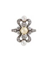 AN EARLY 20TH CENTURY FRENCH GOLD, DIAMOND AND PEARL RING, CIRCA 1900