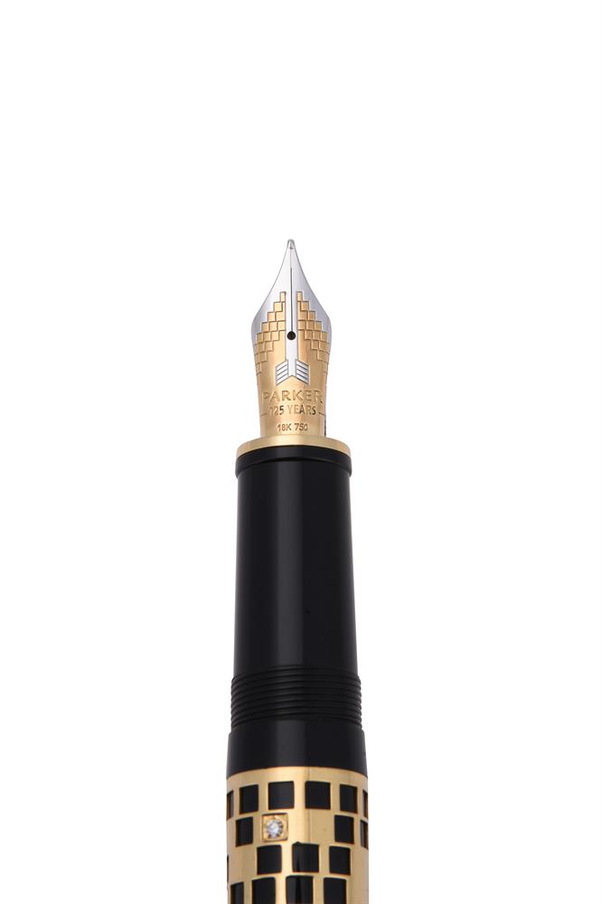 PARKER, 125TH ANNIVERSARY DUOFOLD GIANT, A LIMITED EDITION GOLD COLOURED FOUNTAIN PEN - Image 2 of 5